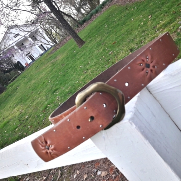 Genuine Leather Belt Metal Studs  Embellished Distressed Cut Out Sunflower 31-34 - Picture 13 of 16
